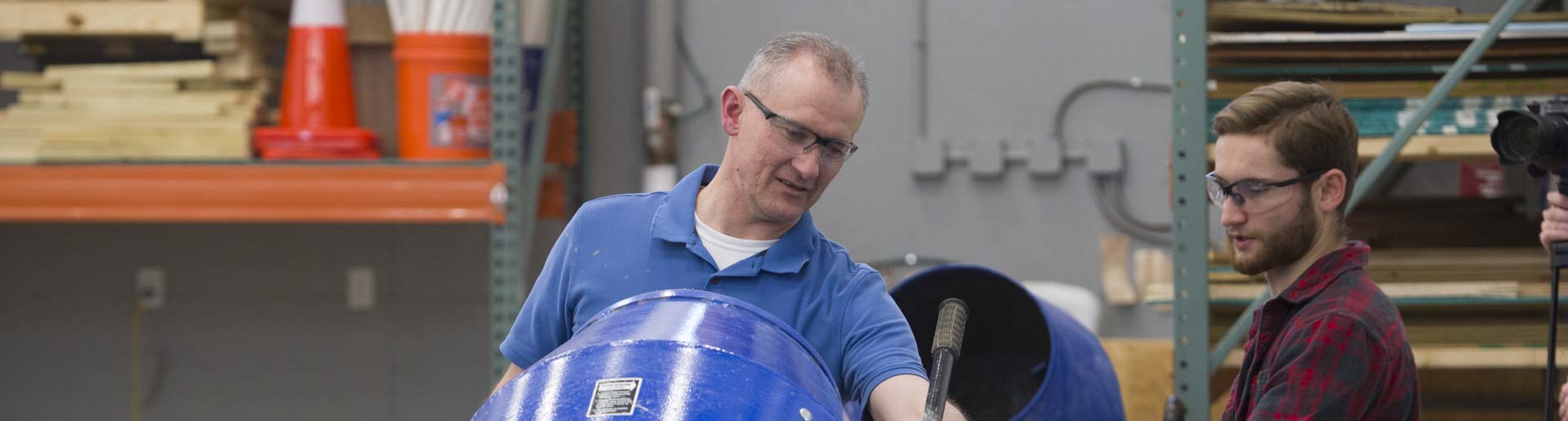 Stephen Ayers teaching a civil engineering class.
