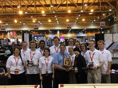 2016TeamReceivingAward