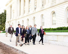 DCSemesterstudentswalkingonthesidewalk